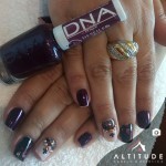 Unhas com joias