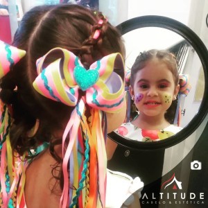Penteado e maquiagem infantil de festa junina
