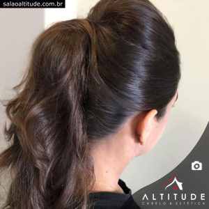 Penteado Rabo de cavalo (Ponytail)